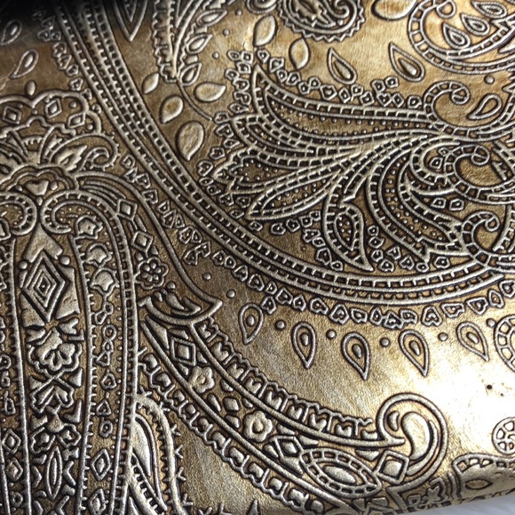 Gifted - Picture 7 of 17